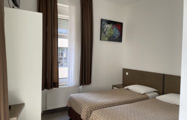 Studio meublé à louer à Luxembourg-Gare, 1.400 EUR par mois charges comprises